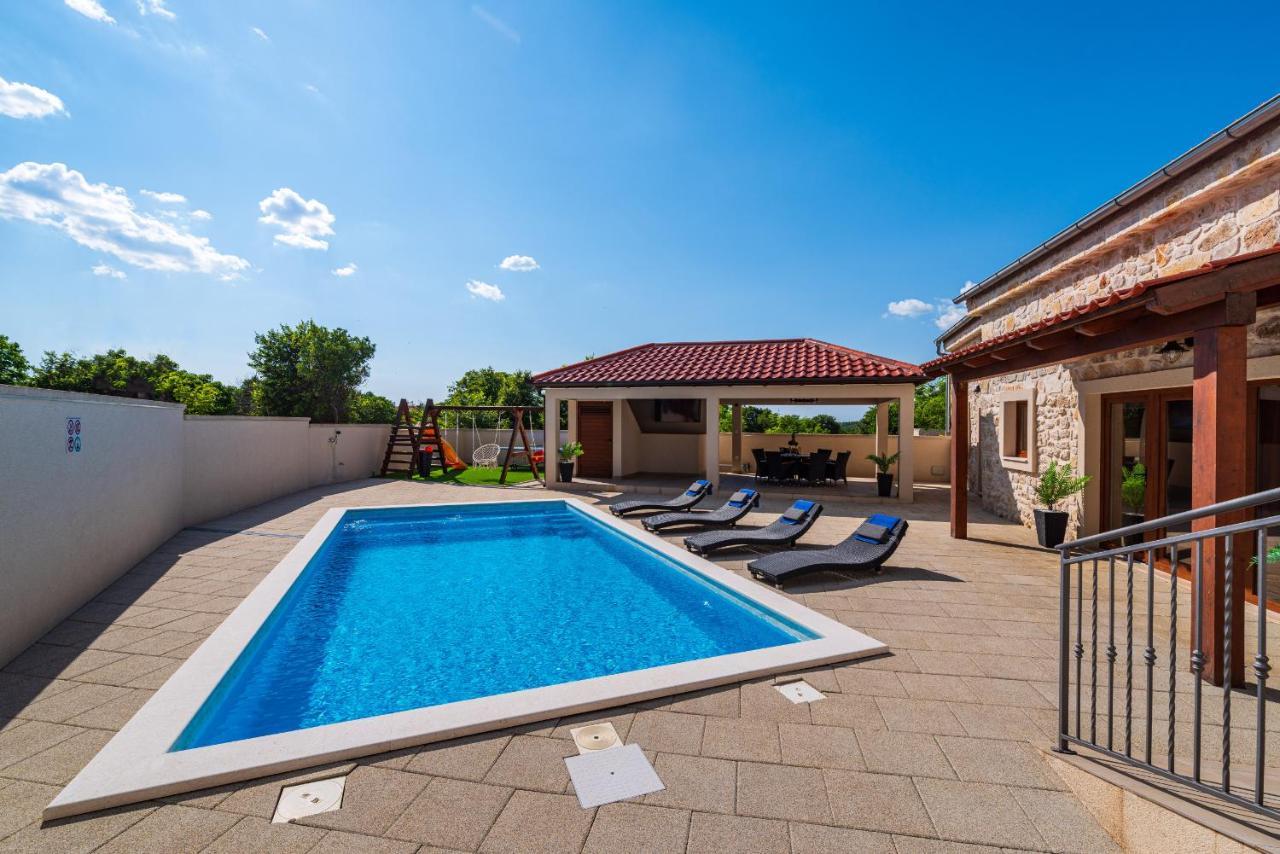 Stone Villa Miandri Sukošan Екстериор снимка