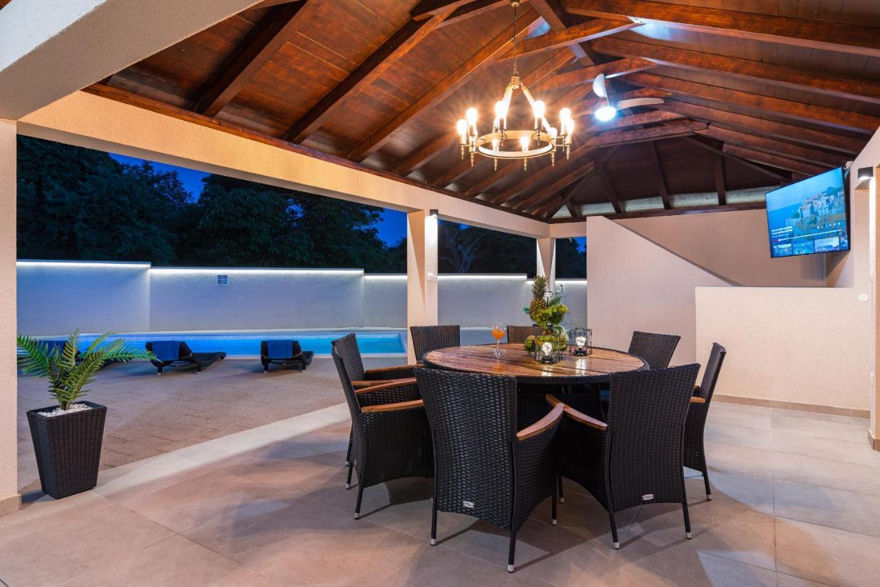 Stone Villa Miandri Sukošan Екстериор снимка