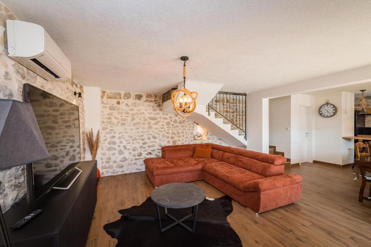 Stone Villa Miandri Sukošan Екстериор снимка