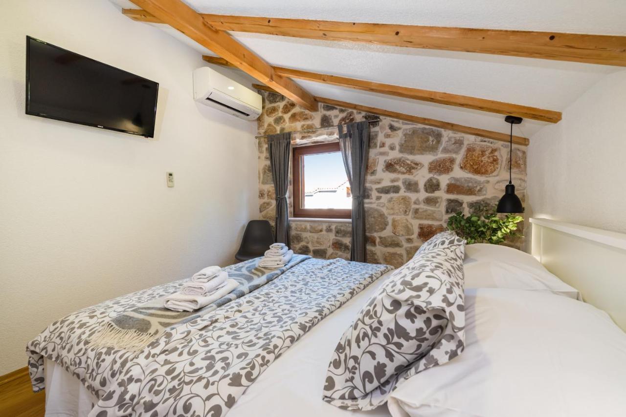 Stone Villa Miandri Sukošan Екстериор снимка
