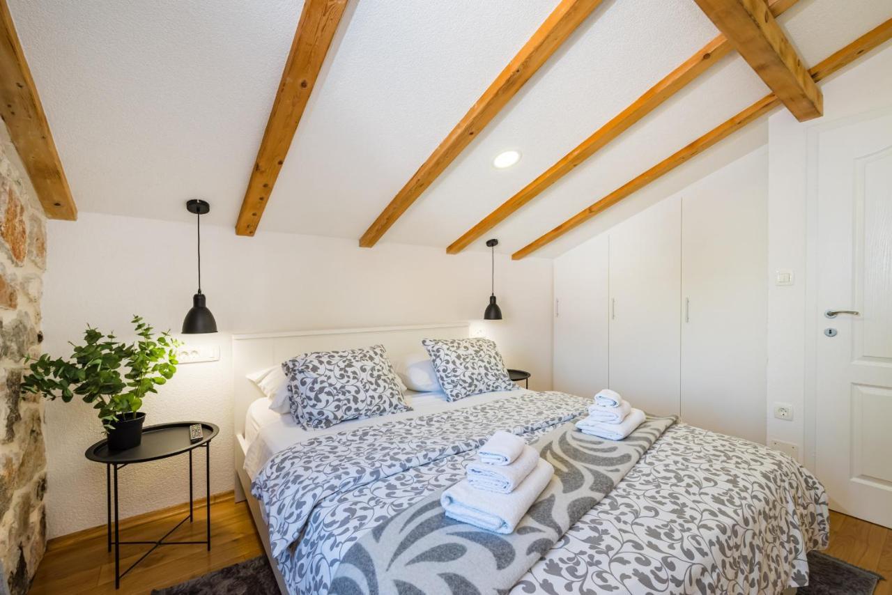 Stone Villa Miandri Sukošan Екстериор снимка