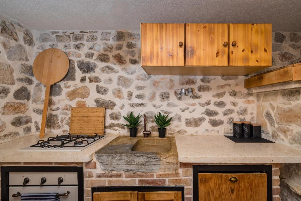 Stone Villa Miandri Sukošan Екстериор снимка
